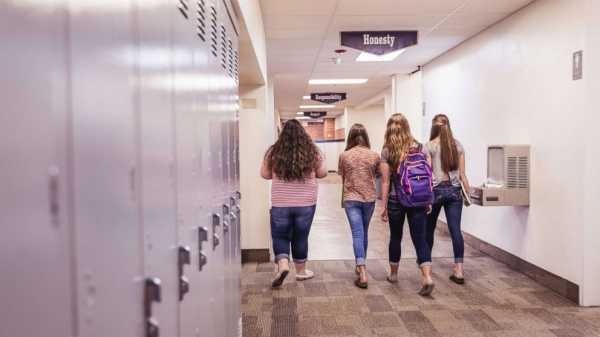 Later school start times help teens' moods, study says