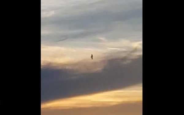 Aliens Again? Mysterious Object in Brazil Skies Baffles Users (VIDEO)