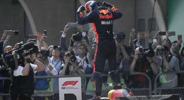 Daniel Ricciardo comes from sixth on the grid to win Chinese Grand Prix