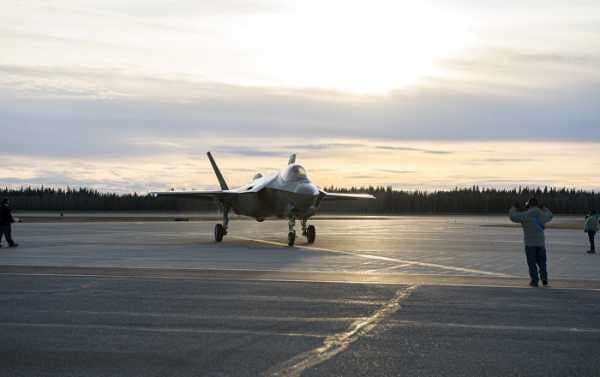 Pentagon Halts F-35 Deliveries Again Over Repair Cost Squabble