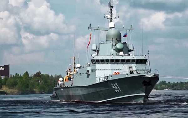 WATCH: Testing of Russian Missile Corvette 'Uragan' Begins in Lake Ladoga