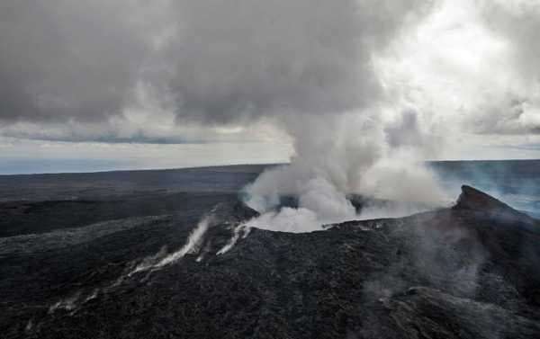 Lava Fumes Continue to Threaten Residents on Hawaii's Big Island - Civil Defense