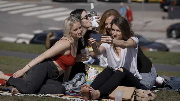 The Truth About Selfie Culture | 