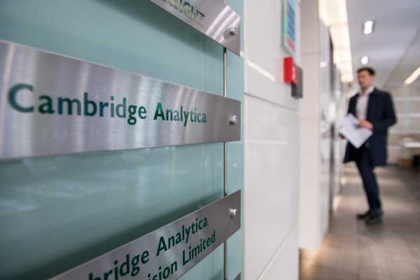 Cambridge Analytica is shutting down