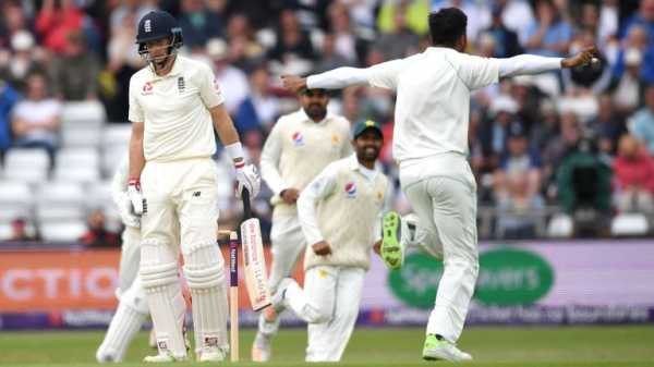 England v Pakistan in a nutshell: All you need to know from day two at Headingley