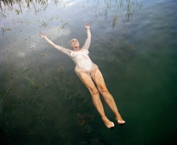 Jocelyn Lee’s Painterly Portraits of Nudes Immersed in Nature | 