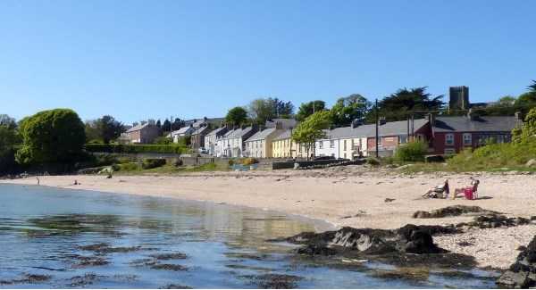 'Ole, ole!' turns to 'Arriba Peru!' as Donegal village adopts Peru for World Cup