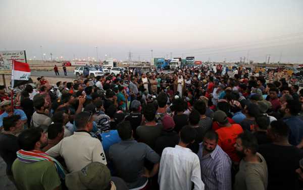 Protesters in Iraq Attempt to Storm Basra Administration Building - Reports