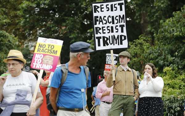 Protesters Rally Outside Regent’s Park as Trump Arrives in London