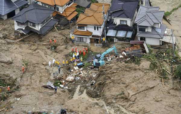 Japan's Abe Cancels Visits to Belgium, France Amid Deadly Flooding