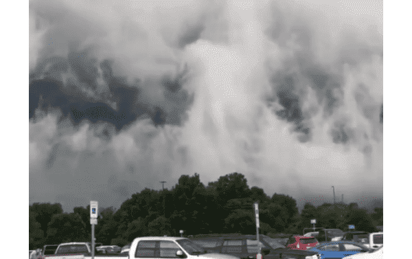 'Doom Nimbus': Netizens Scratching Heads Over Apocalyptic Clouds in Illinois Sky