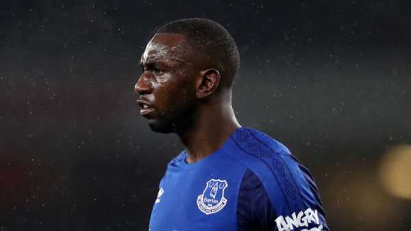 Aston Villa attempt to hijack Yannick Bolasie's move to Middlesbrough