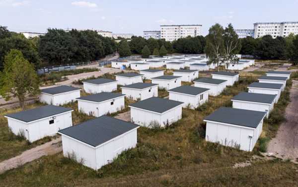 Hamburg Puts Spare Refugee Homes Up for Sale on eBay