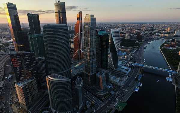 Fitch: Russia 'Copes Well' With New US Sanctions, Economy Resilient to Shocks