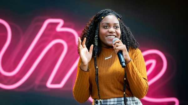 On the Hypnotic “Room 25,” Noname Comes of Age | 