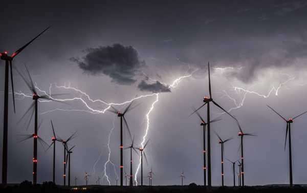 Do the Math: Now Cheaper to Build Wind Farms Than Keep Coal Plants Active