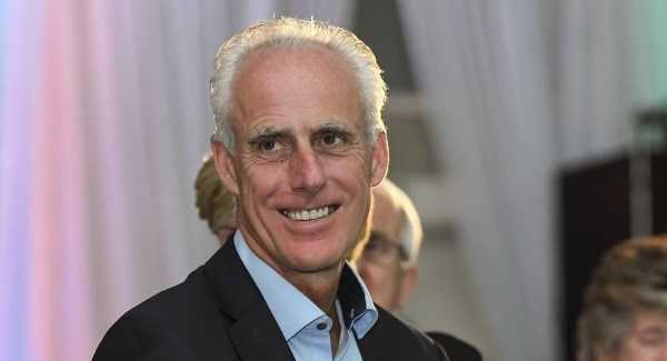 Mick McCarthy agrees deal to take over as Ireland boss 