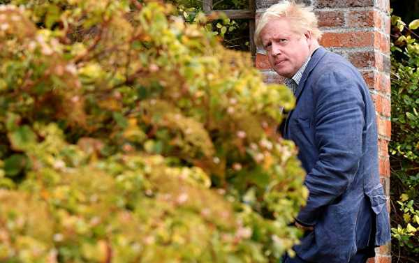 Britain on 'Verge of Surrender' in Brexit Talks - Boris Johnson