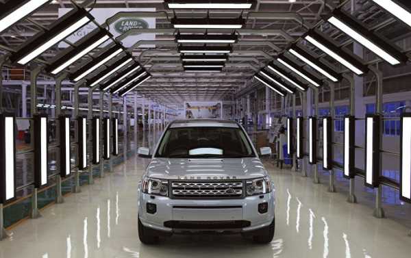 Jaguar Land Rover Slashing 1000s of Jobs to Save Profits amid US-China Trade War