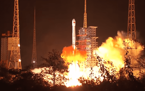 WATCH China Launch Historic Chang’e 4 Lunar Mission to Research Far Side of Moon