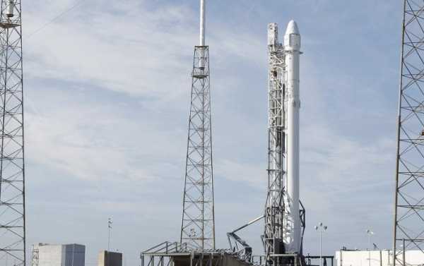 WATCH SpaceX Dragon Blasts Off Carrying Methane Fuel Mission