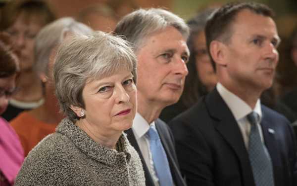Tory Brexiteers Remain Defiant Despite PM May Surviving No-Confidence Vote