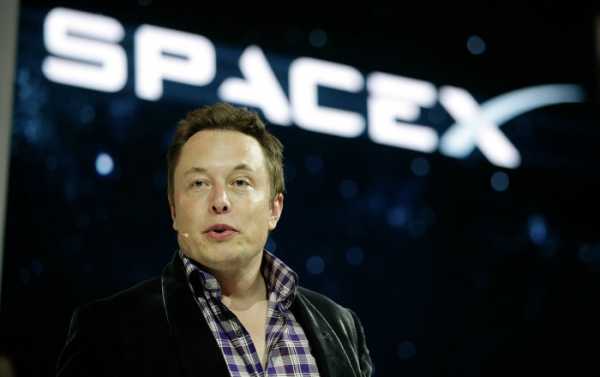 SpaceX Raising $500 Million to Help Launch 12,000-Satellite Broadband Network