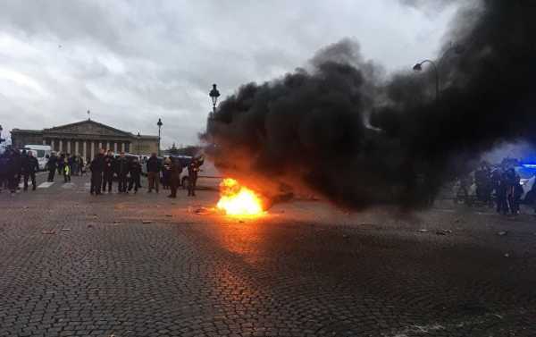 French Authorities Will Not Impose State of Emergency Amid Protests