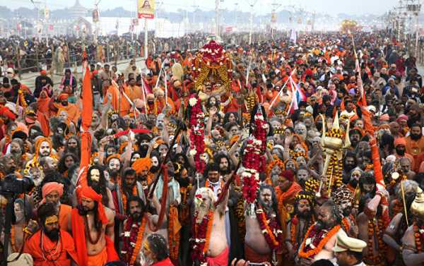 World’s Largest Religious Gathering, the Kumbh Mela, Begins in India (VIDEOS)