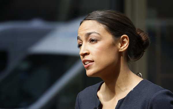 Ocasio-Cortez May Take On Wall Street in New Senate Committee - Reports