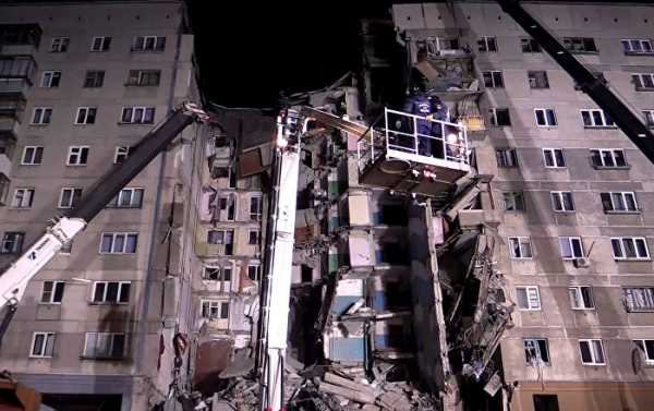 Rescuers Recover 2 Bodies From Collapsed Building in Magnitogorsk