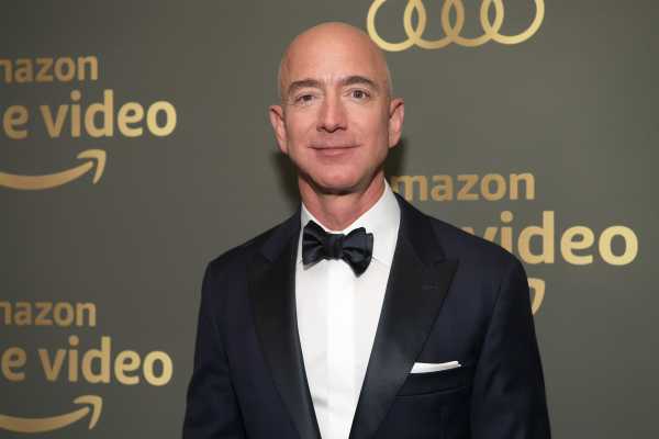 Jeff Bezos says the National Enquirer’s owner threatened to release his "d*ck pick," so he described it himself