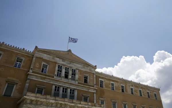 Greek Parliament Approves Amendments to Country's Constitution - Reports