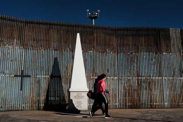 Report: US government kept secret dossiers to monitor journalists covering migrant caravans