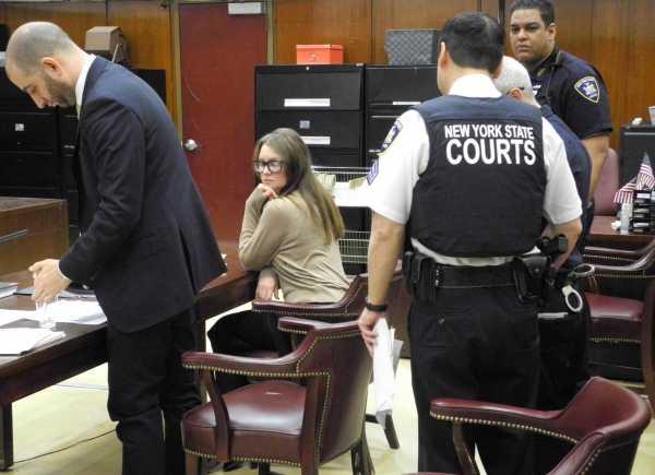 Why does Anna Delvey, the fake German heiress, look so fashionable in court?