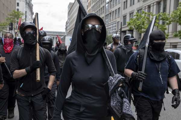 Ahead of a far-right rally in Portland, Trump tweets a warning to antifa