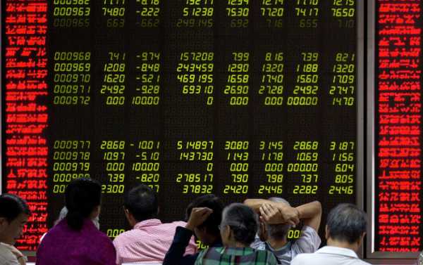 Chinese Stocks Fall Nearly 9% on Opening After Extended Holiday Amid Coronavirus Outbreak