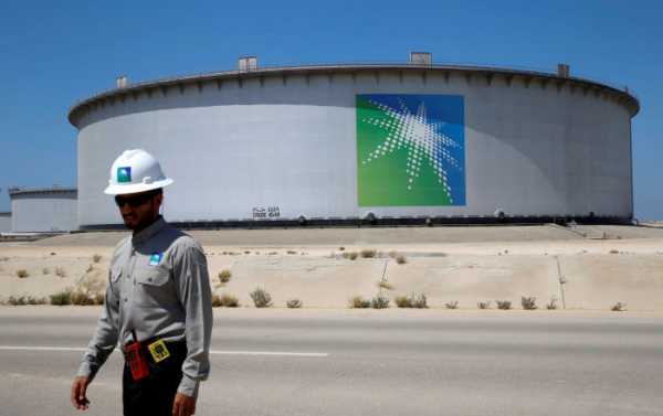 Saudi Aramco Shares Fall on News of OPEC+ Deal, Output Cuts