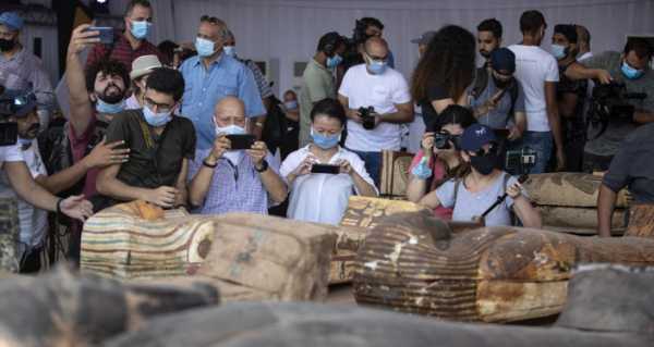March of the Dead: Egypt Transports Royal Mummies to Their New Home – Photo, Video