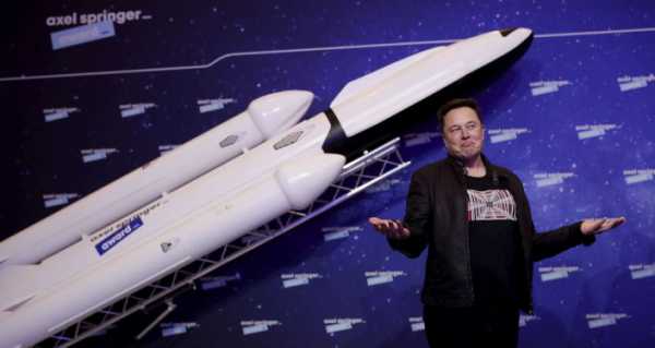 Netizens Crack Jokes as Elon Musk Shares Tweet With ‘Alien Message’ Decrypted