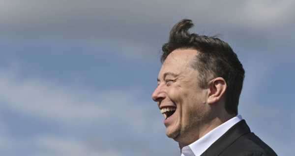 Elon Musk May Be Poised to Surpass Jeff Bezos as Richest Man on Earth