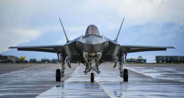 Noise Controversy Resumes as First of Long-Awaited F-35 Fighter Jets Handed Over to Denmark