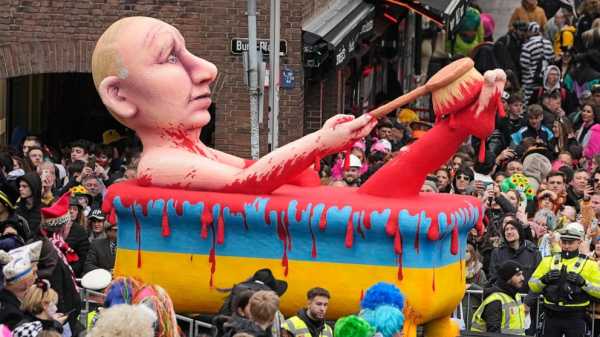 Revelers enjoy Carnival street parades across Germany