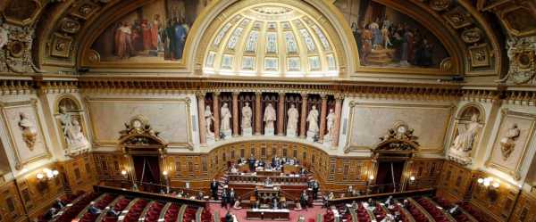 Senators debate raising retirement age in France to 64