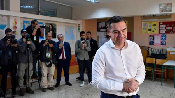 Stung by election defeat, Greek opposition forced to pass on chance to form government