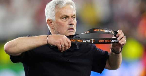 Roma boss Jose Mourinho handed 10-day Serie A ban for referee comments