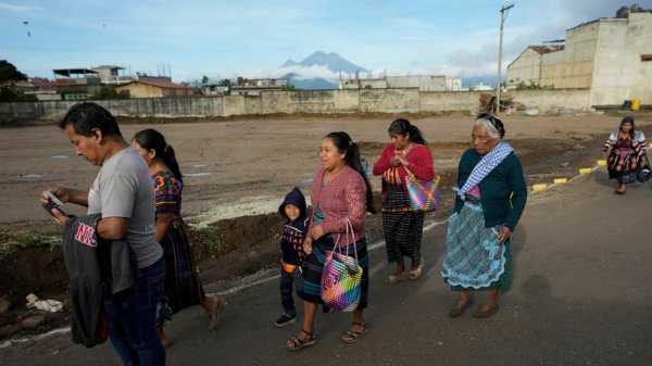Early vote count for Guatemala’s presidential election indicates second round ahead