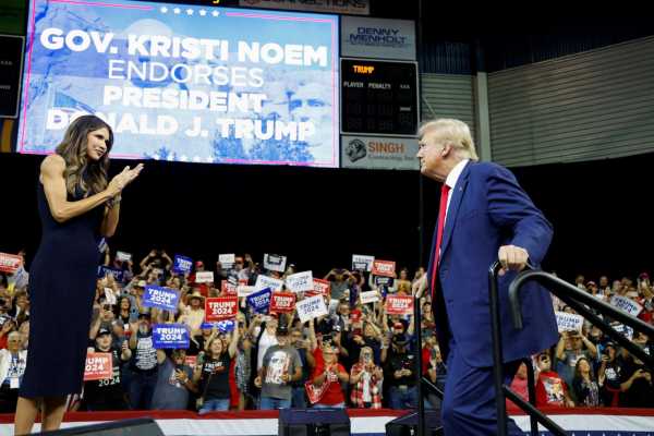 Kristi Noem endorses Trump during South Dakota Republican party’s monumental leaders rally