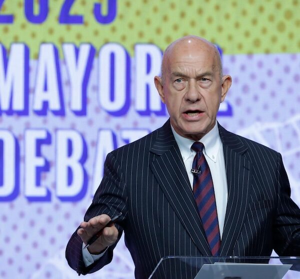 Houston’s next mayor has big city problems to fix. Familiar faces want the job