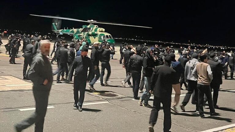 Putin calls meeting after mob storms Dagestan airport looking for Israelis on jet from Tel Aviv